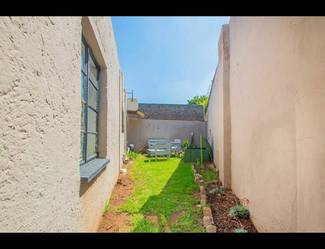 6 BEDROOM HOUSE FOR SALE IN BRIXTON